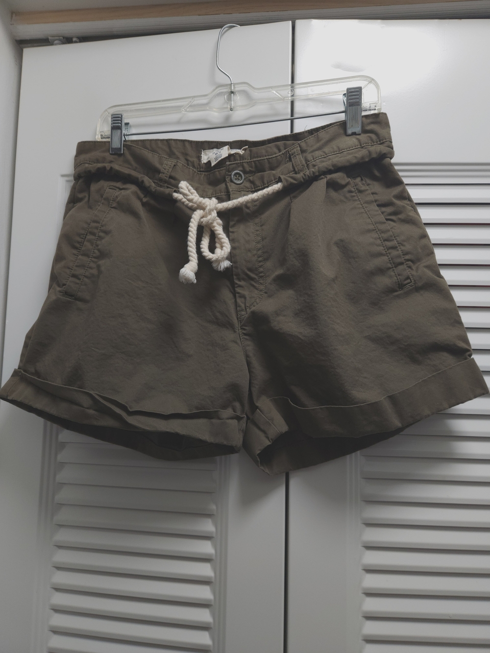 L.O.G.G. by H&M Olive Green Paperbag Shorts Size 10 | 100% Cotton